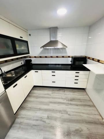 2 sovrum Lägenhet till salu i Centro, Estepona - 365 000 € (Ref: 9738837)