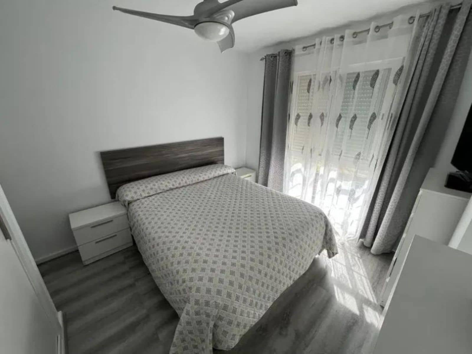 2 sovrum Lägenhet till salu i Estepona - 365 000 € (Ref: 9738837)