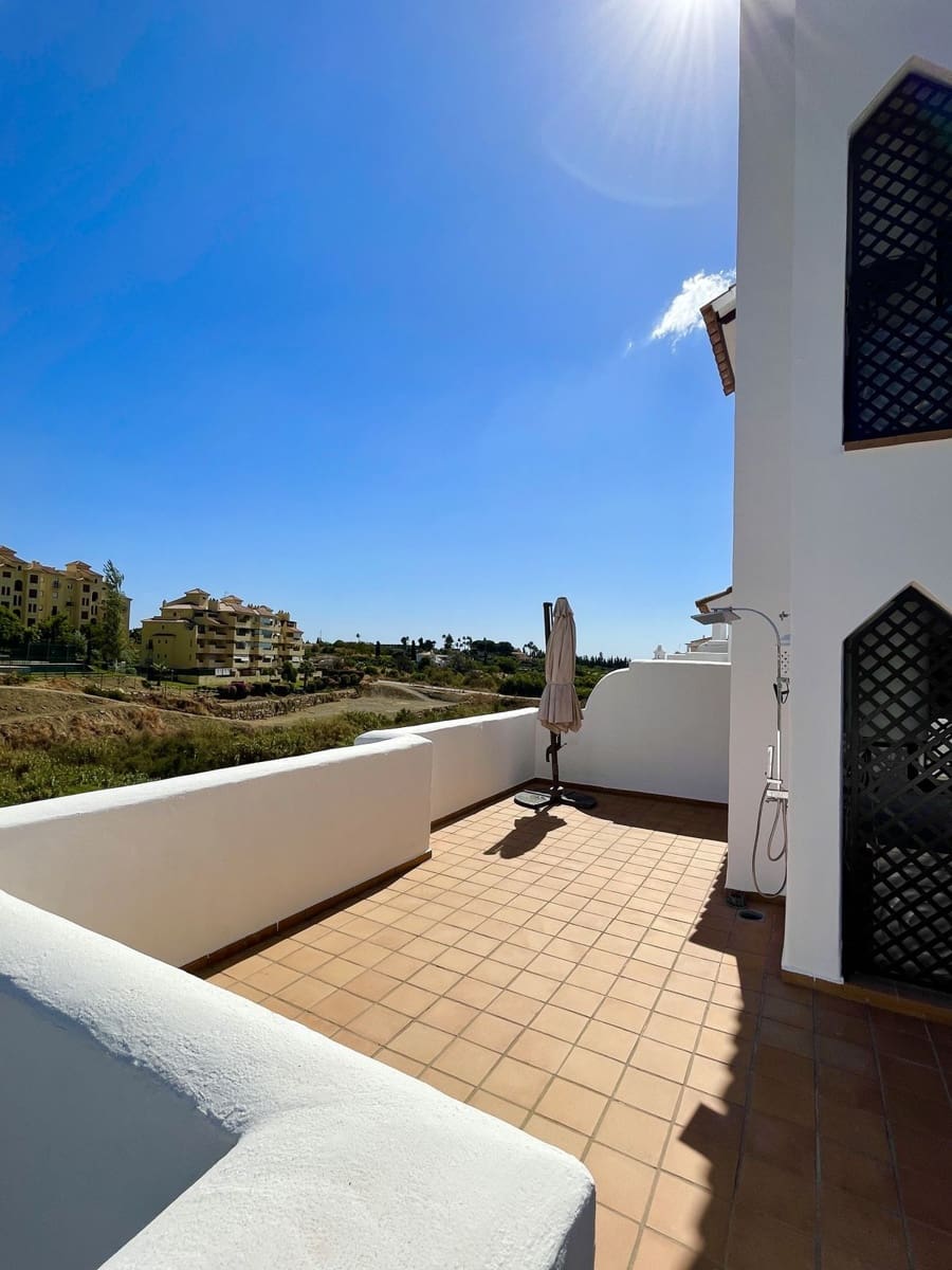 3 bedroom Apartment for sale in New Golden Mile - € 450,000 (Ref: 9738840)