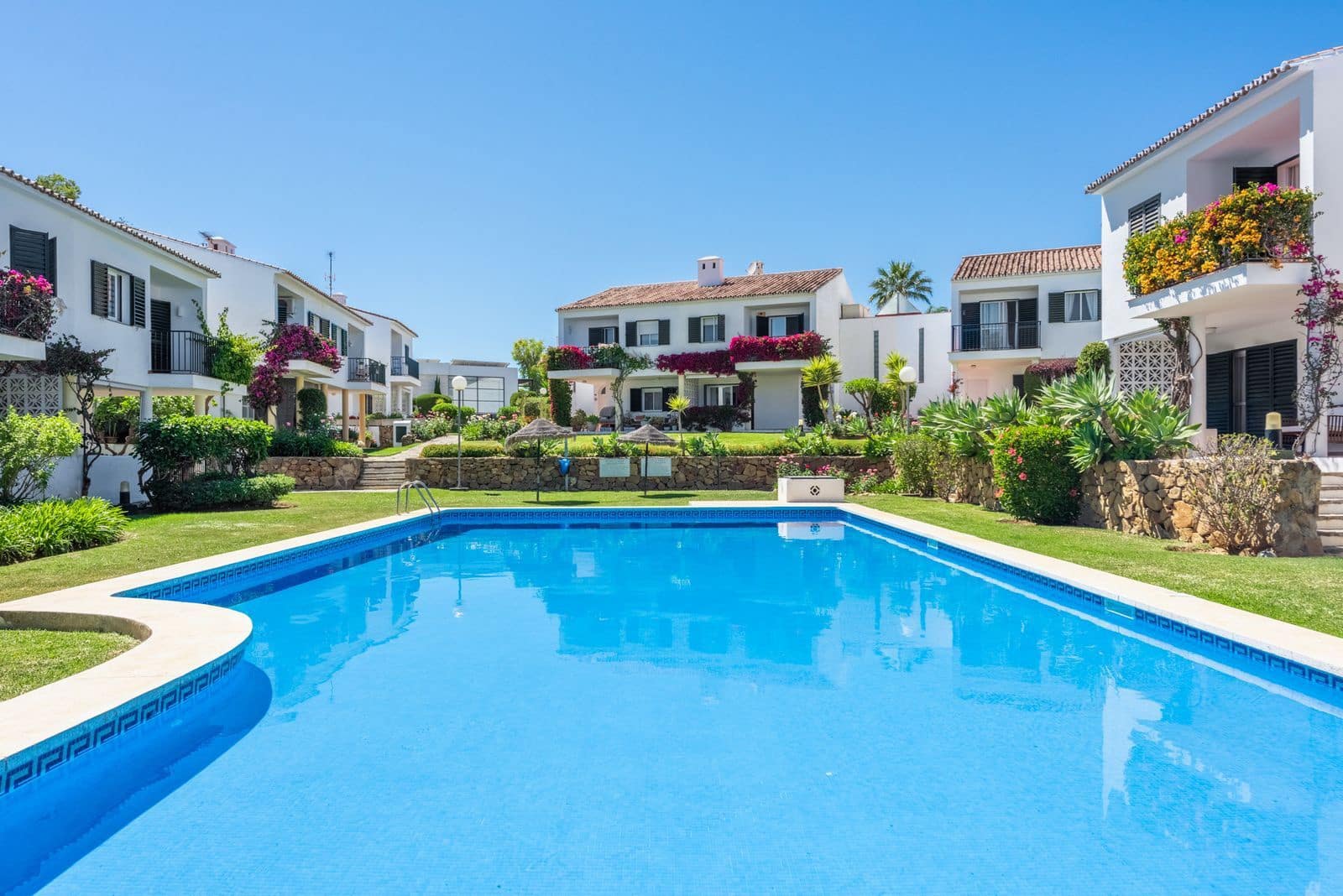 Casa de 3 habitaciones en Atalaya-Isdabe en venta - 355.000 € (Ref: 9738842)