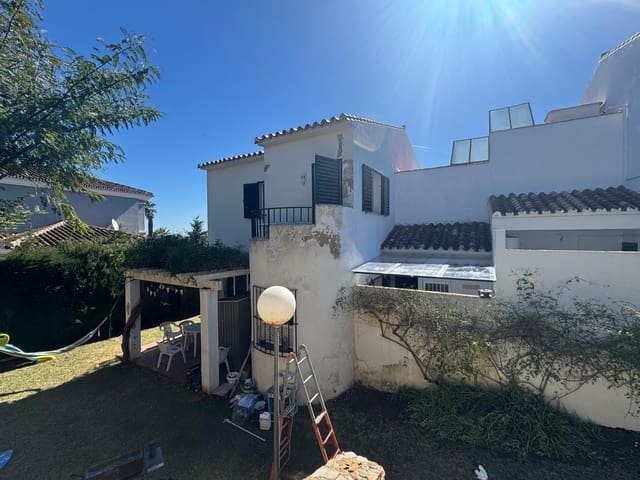 Casa de 3 habitaciones en Atalaya-Isdabe, Estepona en venta - 355.000 € (Ref: 9738842)