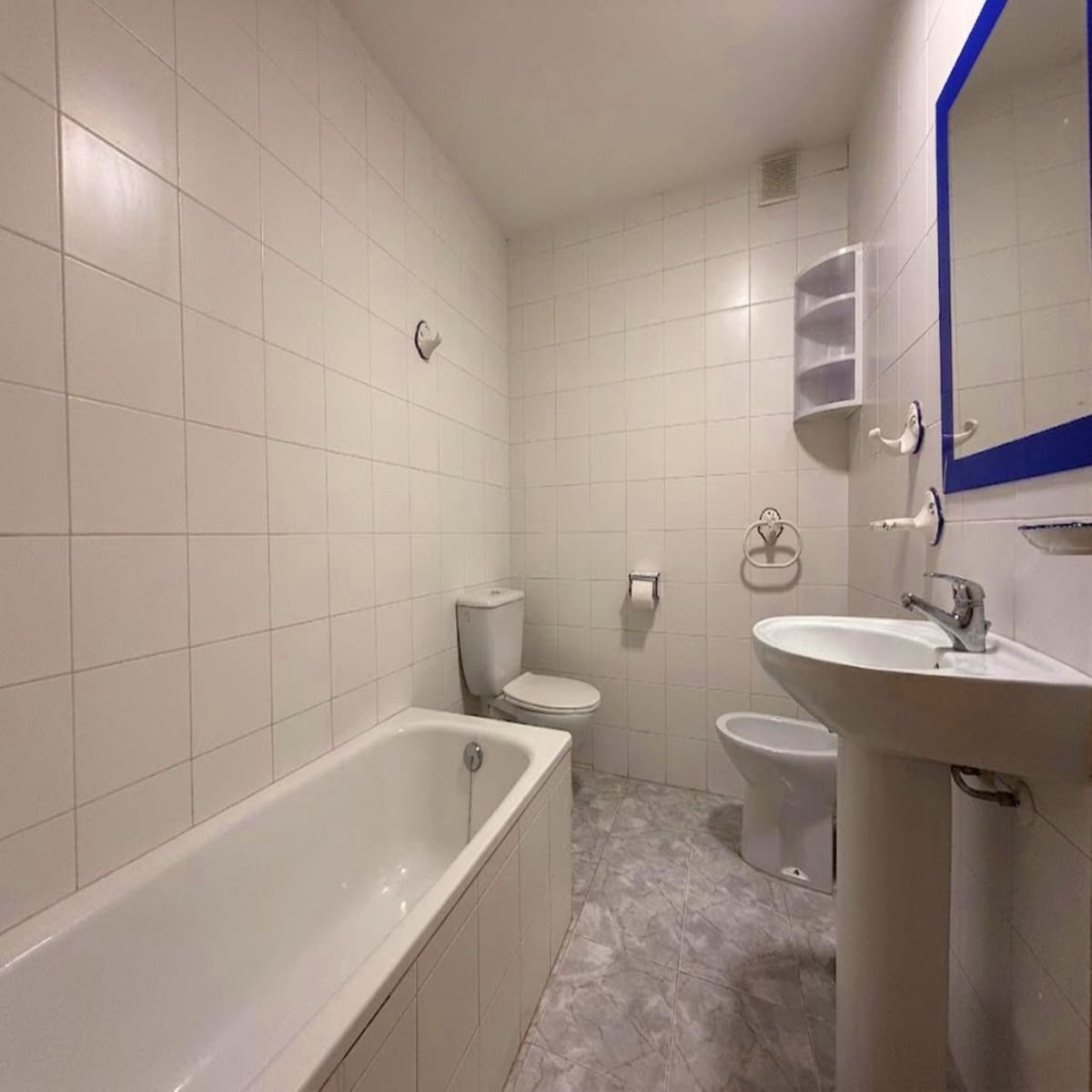 4 sovrum Lägenhet till salu i Estepona - 375 000 € (Ref: 9738843)