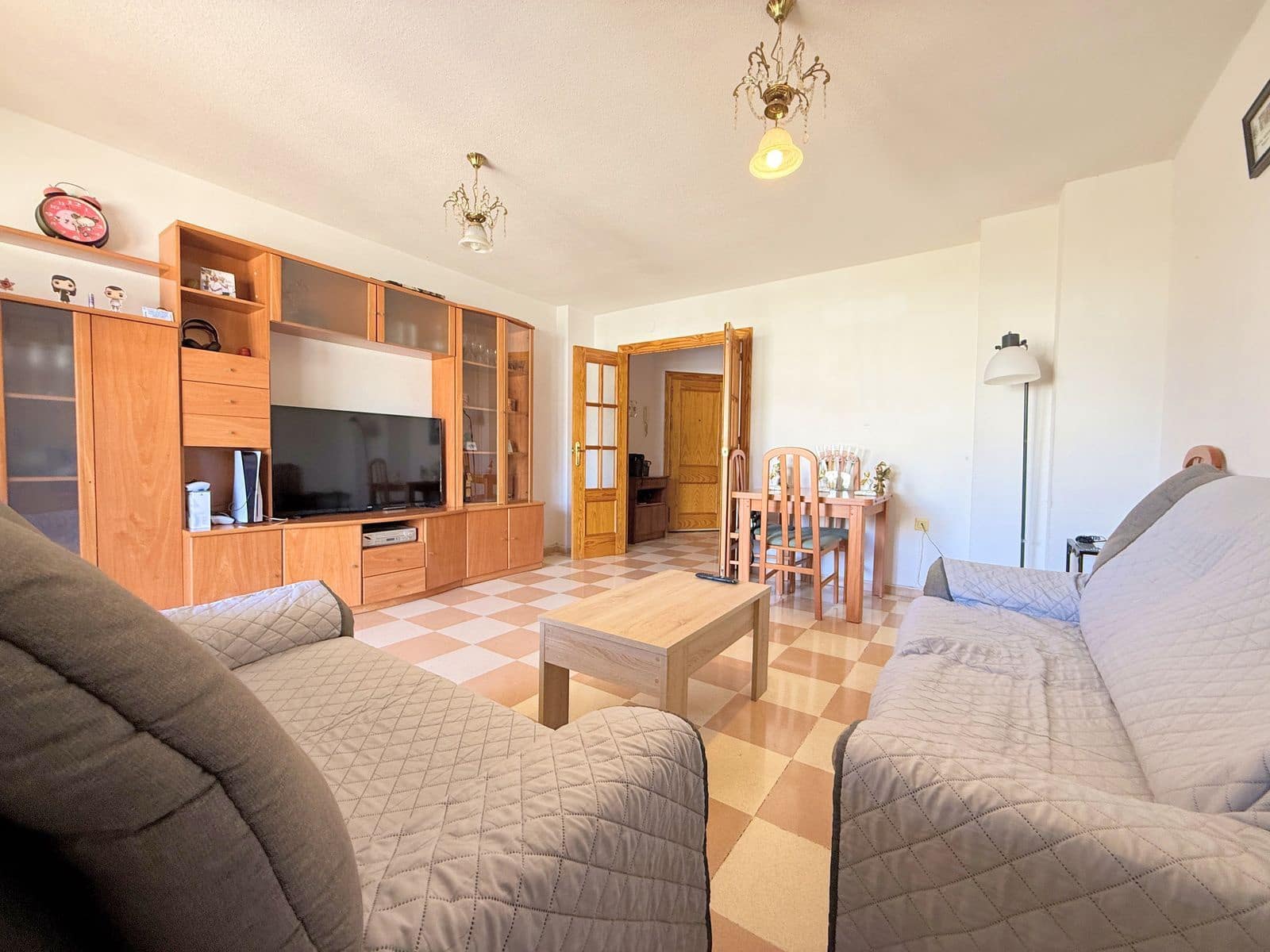 4 sovrum Lägenhet till salu i Estepona - 375 000 € (Ref: 9738843)