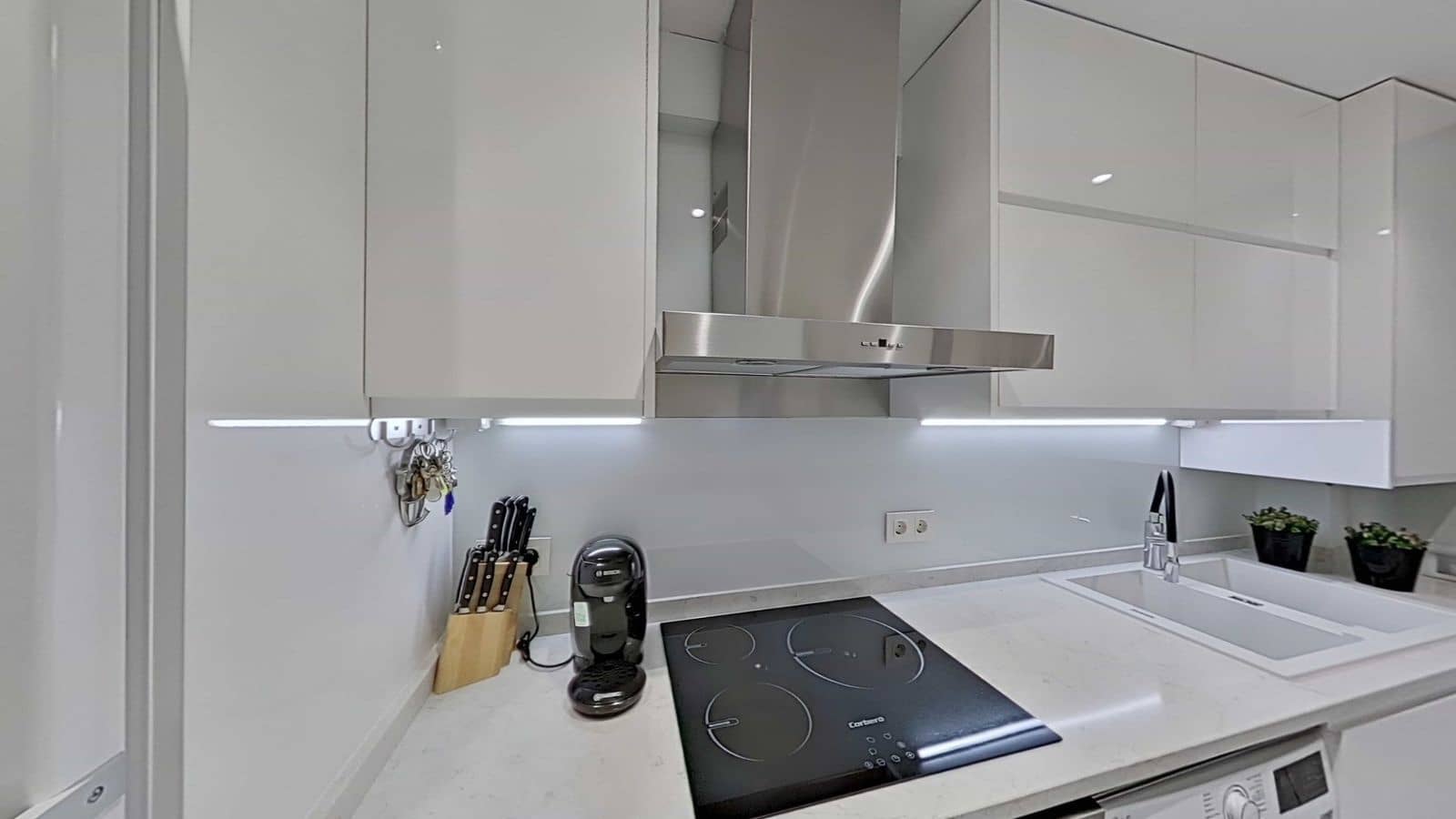 2 sovrum Lägenhet till salu i Marbella - 590 000 € (Ref: 9738846)