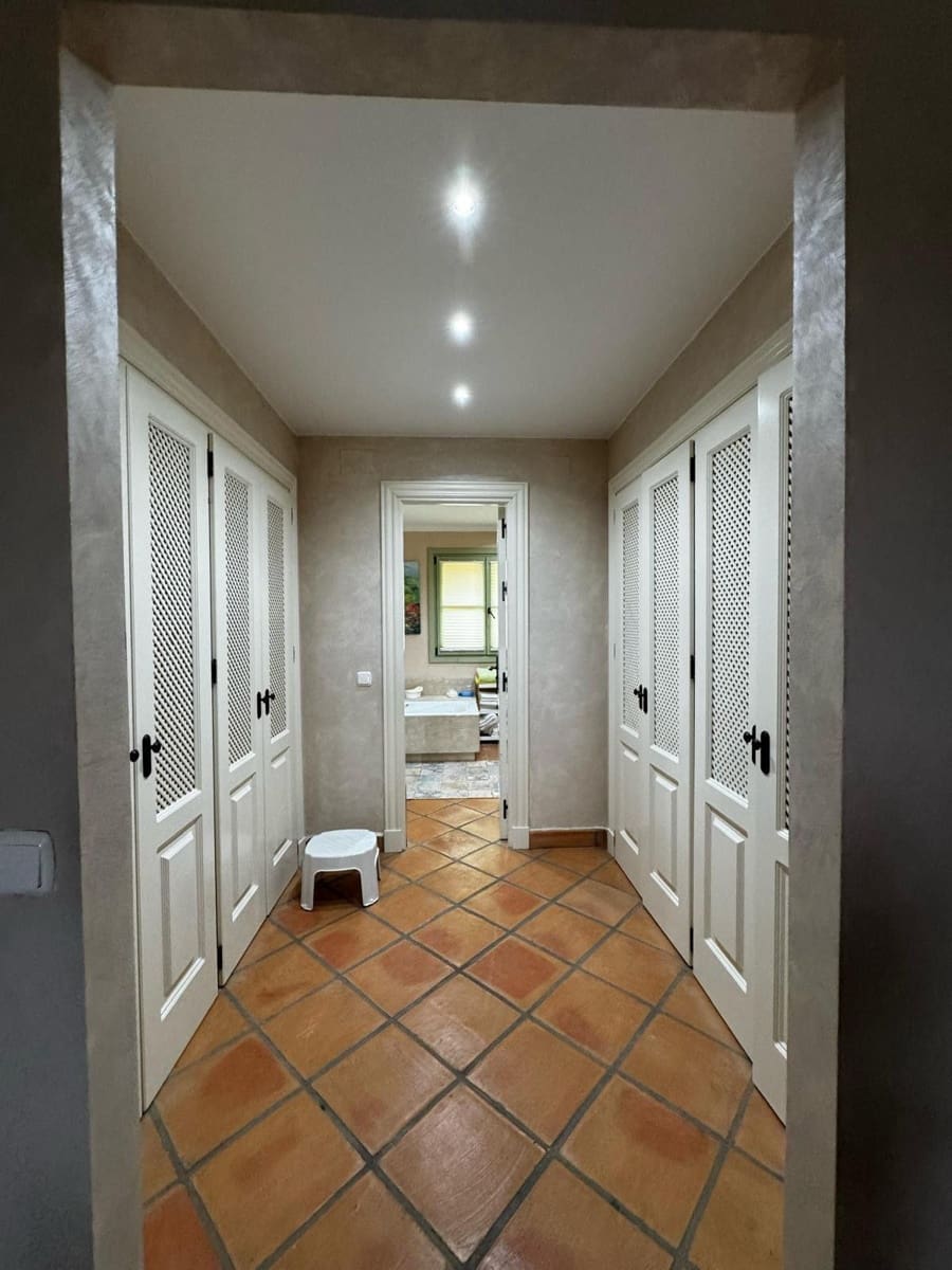 4 Zimmer Haus zu verkaufen in Sotogrande - 850.000 € (Ref: 9738849)