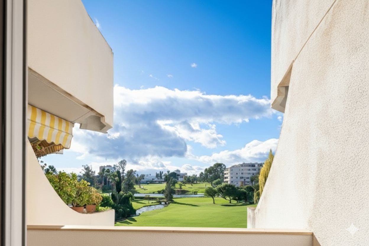 2 slaapkamer Appartement te koop in Guadalmina - € 449.999 (Ref: 9738850)