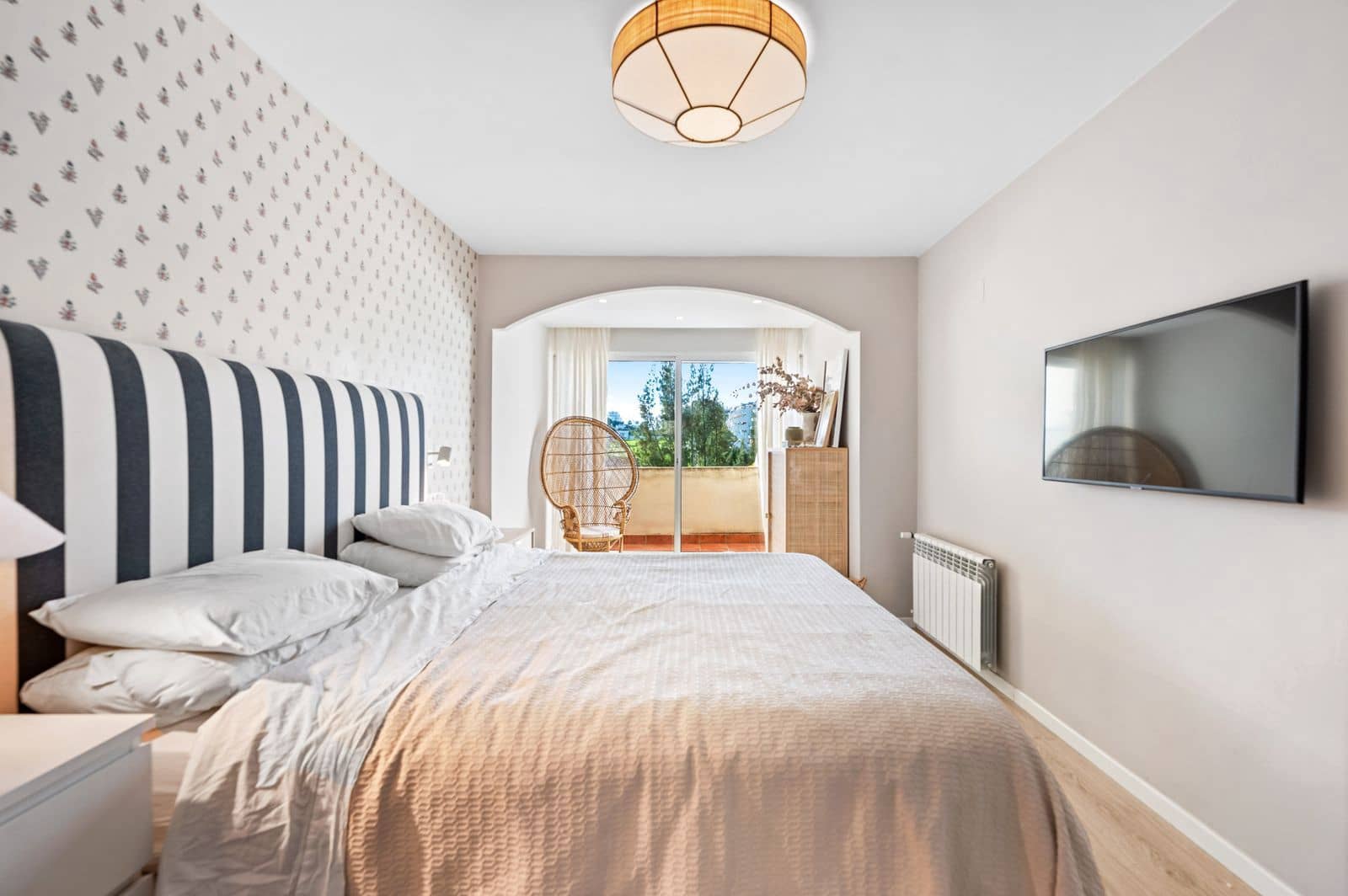 2 slaapkamer Appartement te koop in Guadalmina - € 449.999 (Ref: 9738850)