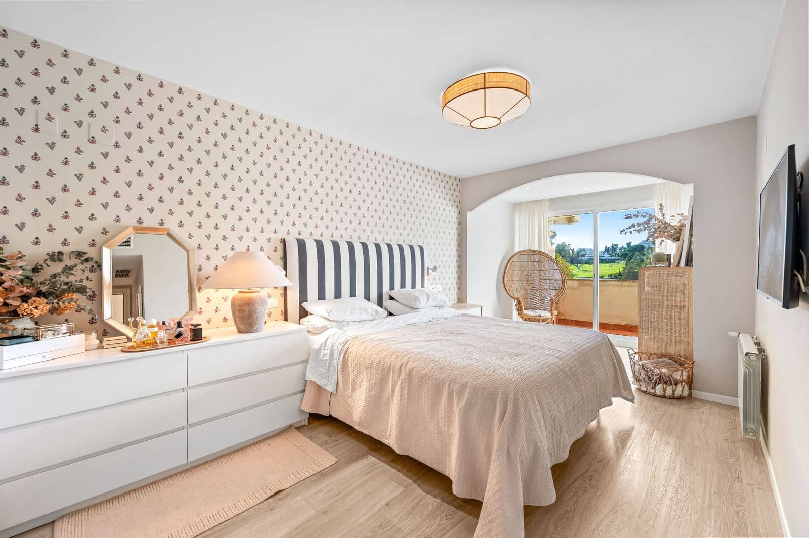 2 slaapkamer Appartement te koop in Guadalmina - € 449.999 (Ref: 9738850)