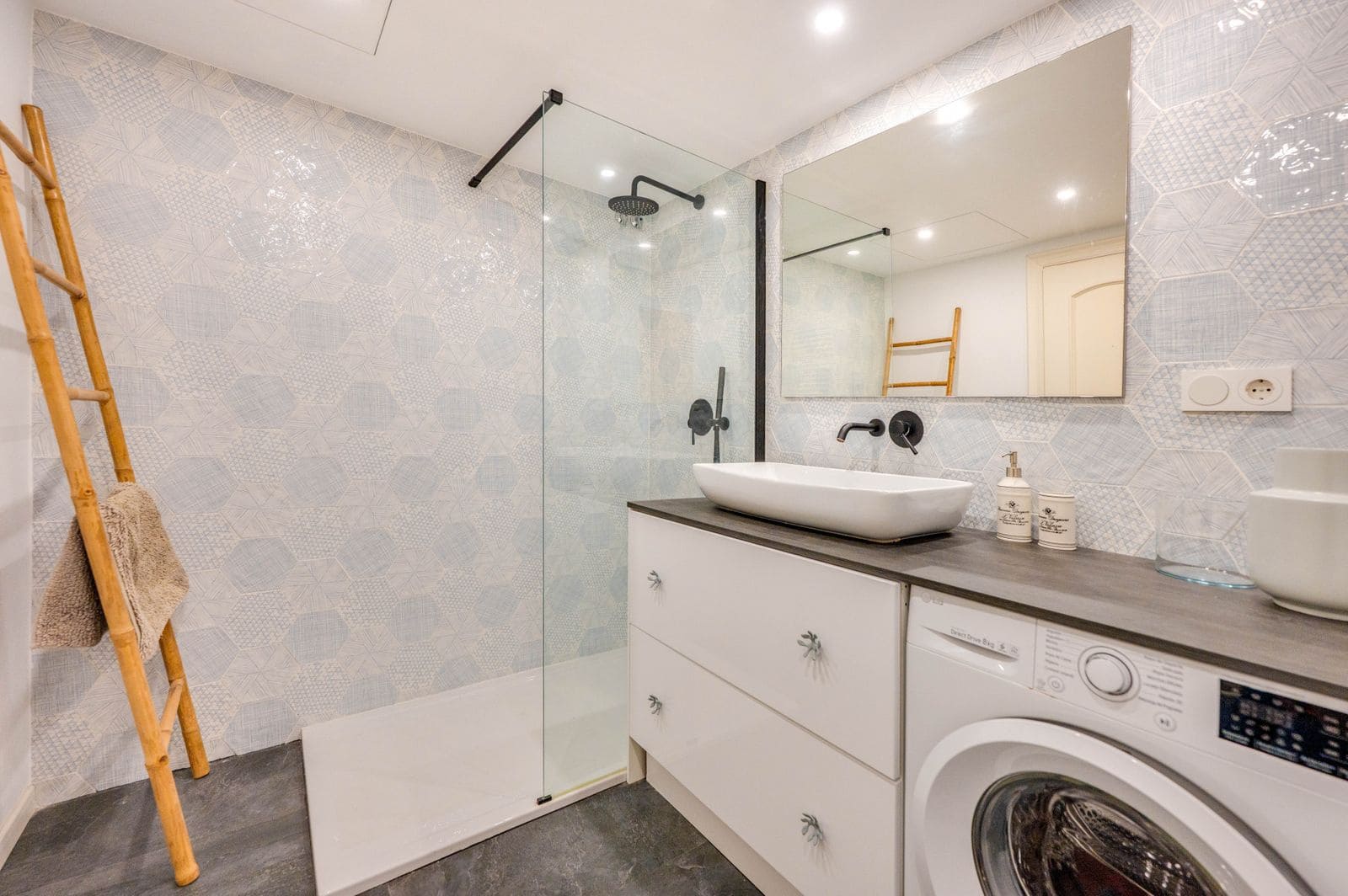 2 slaapkamer Appartement te koop in Guadalmina - € 449.999 (Ref: 9738850)