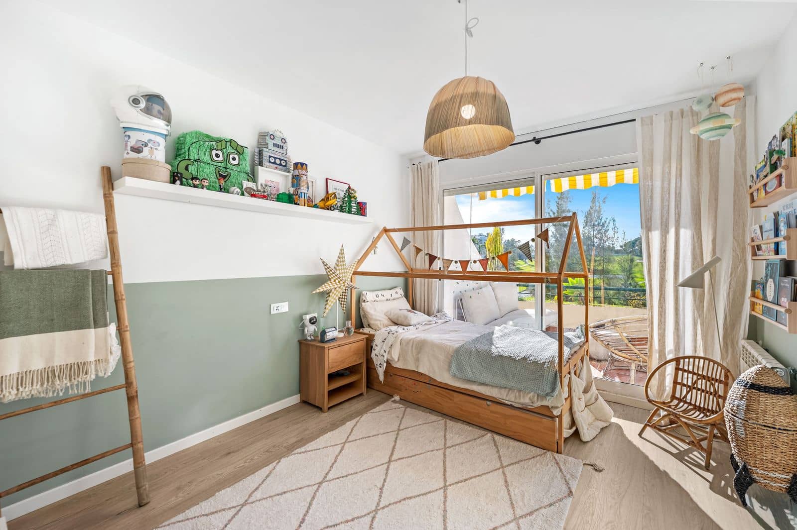 2 slaapkamer Appartement te koop in Guadalmina - € 449.999 (Ref: 9738850)