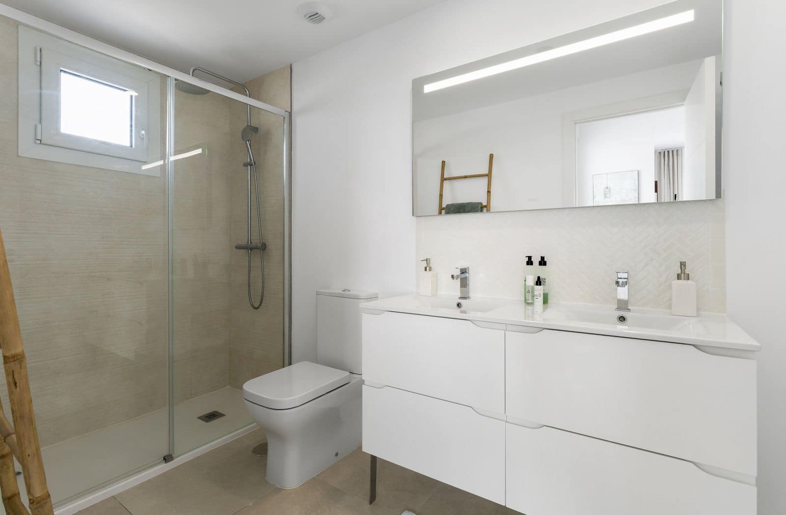 3 bedroom Semi-detached Villa for sale in La Cala de Mijas - € 1,048,000 (Ref: 9738851)