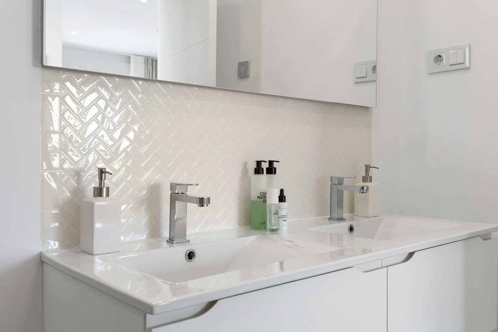 3 bedroom Semi-detached Villa for sale in La Cala de Mijas - € 1,048,000 (Ref: 9738851)