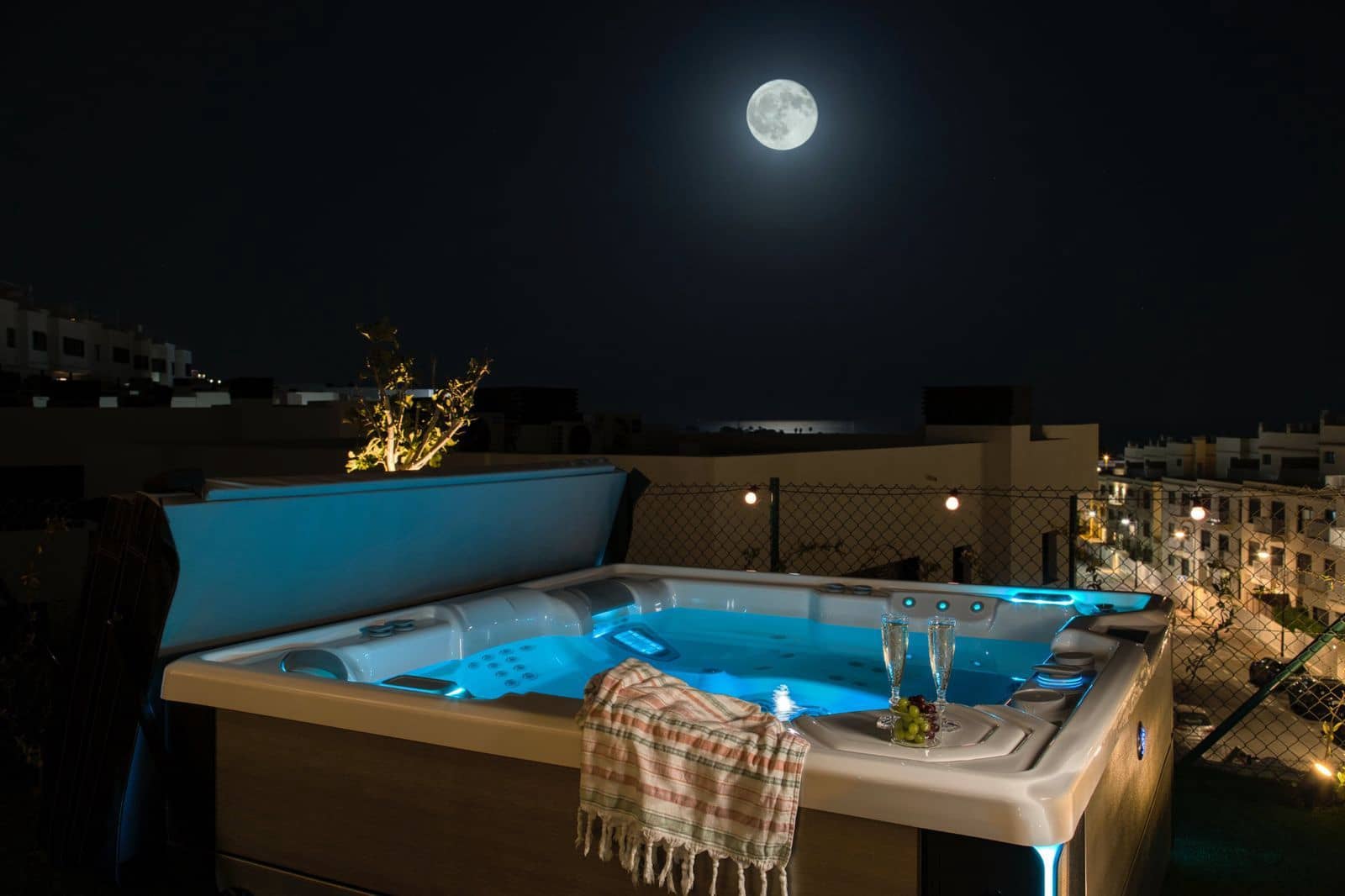 3 bedroom Semi-detached Villa for sale in La Cala de Mijas - € 1,048,000 (Ref: 9738851)