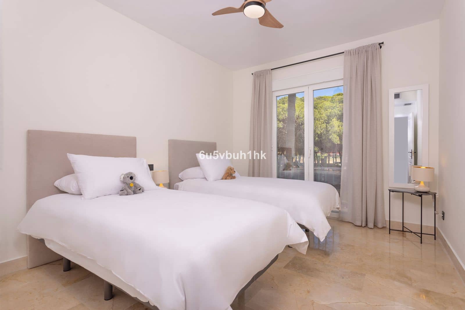 3 bedroom Apartment for sale in New Golden Mile - € 725,000 (Ref: 9738853)