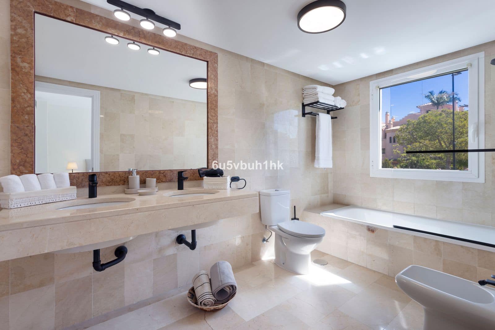 3 bedroom Apartment for sale in New Golden Mile - € 725,000 (Ref: 9738853)