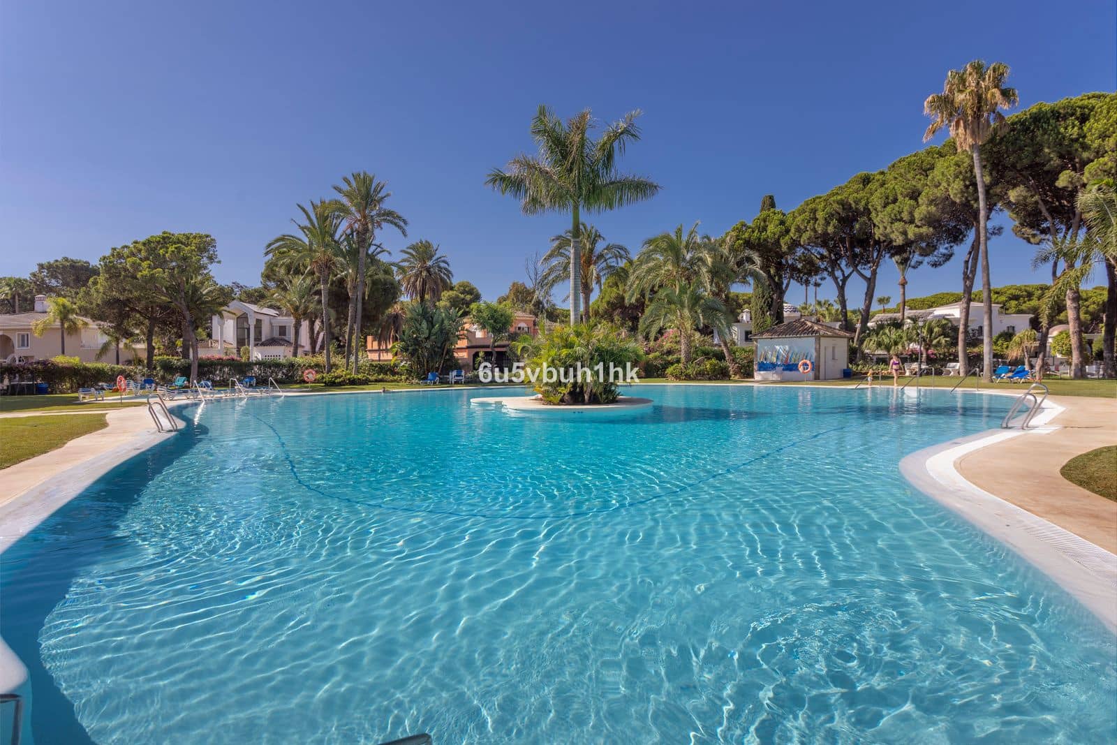 3 bedroom Apartment for sale in New Golden Mile - € 725,000 (Ref: 9738853)