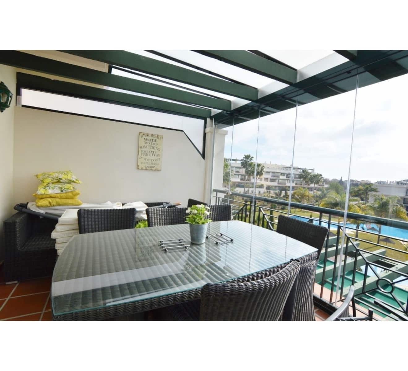 Ático de 2 habitaciones en Nueva Andalucia en venta - 589.000 € (Ref: 9738854)