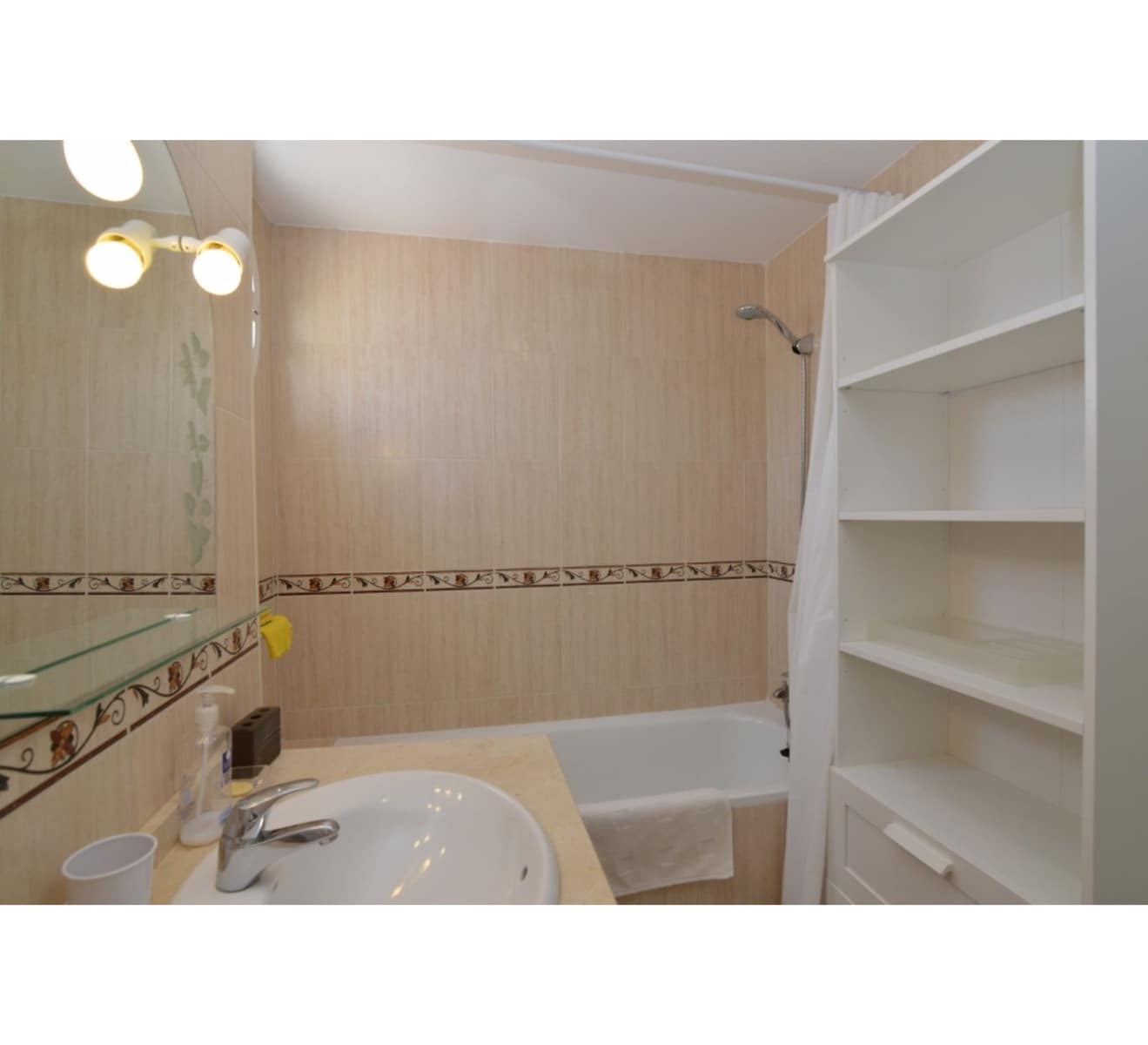 Ático de 2 habitaciones en Nueva Andalucia en venta - 589.000 € (Ref: 9738854)