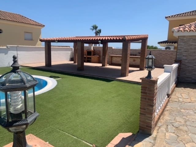 4 bedroom Villa for sale in San Roque - € 435,000 (Ref: 9738855)