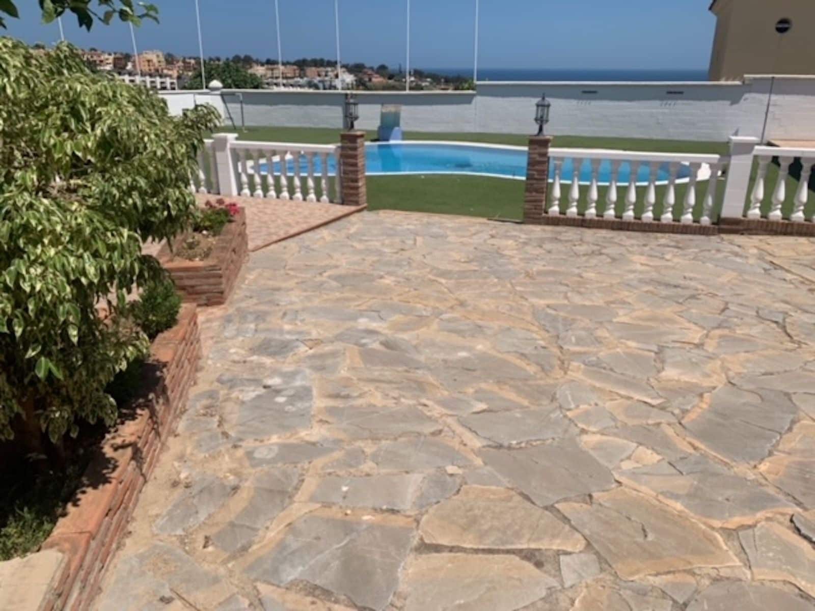 4 bedroom Villa for sale in San Roque - € 435,000 (Ref: 9738855)