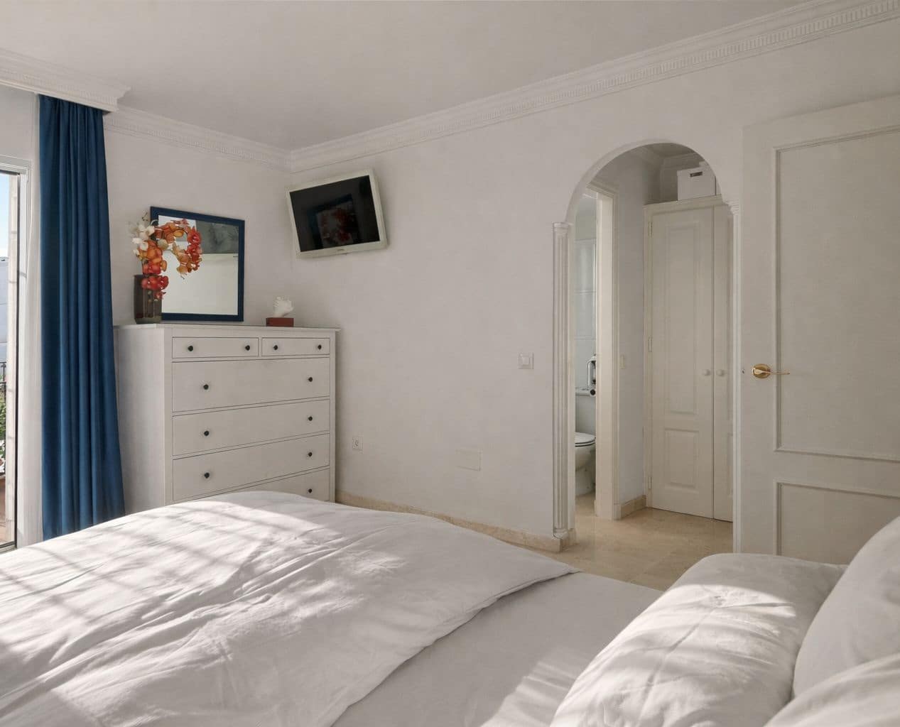 4 soveværelse Semi-Rækkehus til salg i Estepona - € 768.000 (Ref: 9738858)