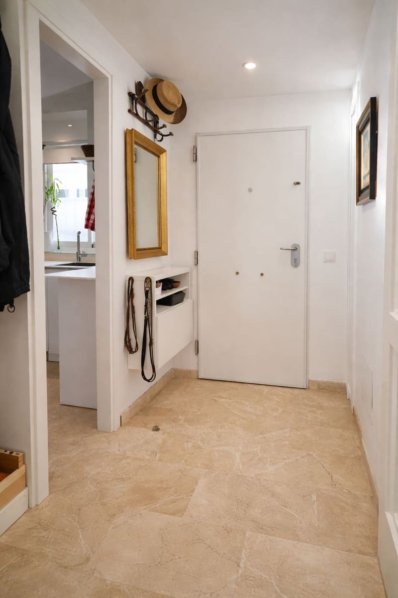 4 soveværelse Semi-Rækkehus til salg i Estepona - € 768.000 (Ref: 9738858)