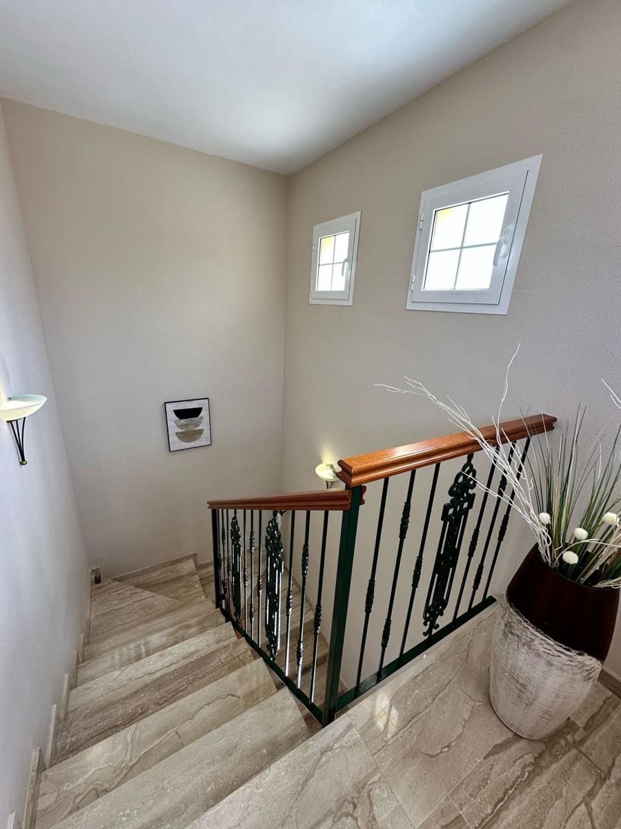 4 Zimmer Haus zu verkaufen in Calahonda - 689.000 € (Ref: 9738864)