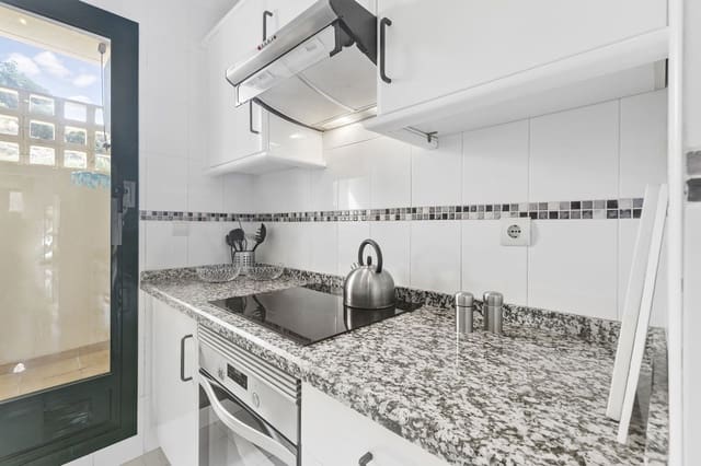 3 makuuhuone Kattohuoneisto myytävänä paikassa Benalmádena - 595 000 € (Ref: 9738867)