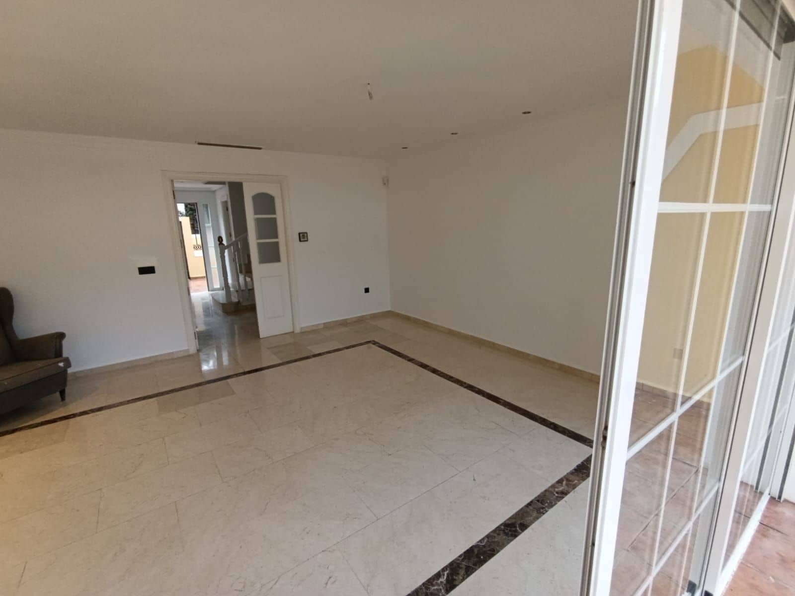 4 soveværelse Byhus til salg i Calahonda - € 449.000 (Ref: 9738868)