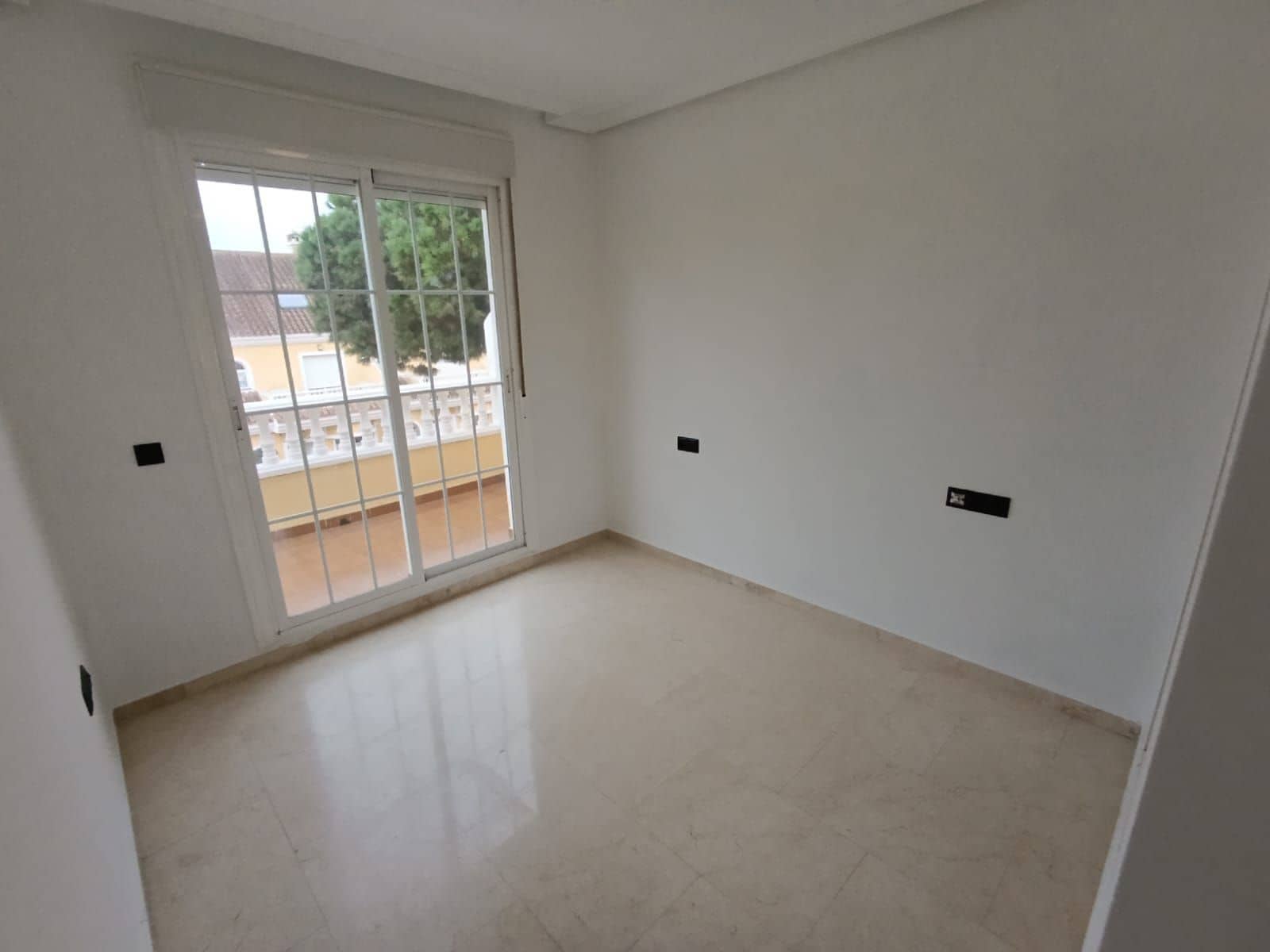 4 soveværelse Byhus til salg i Calahonda - € 449.000 (Ref: 9738868)