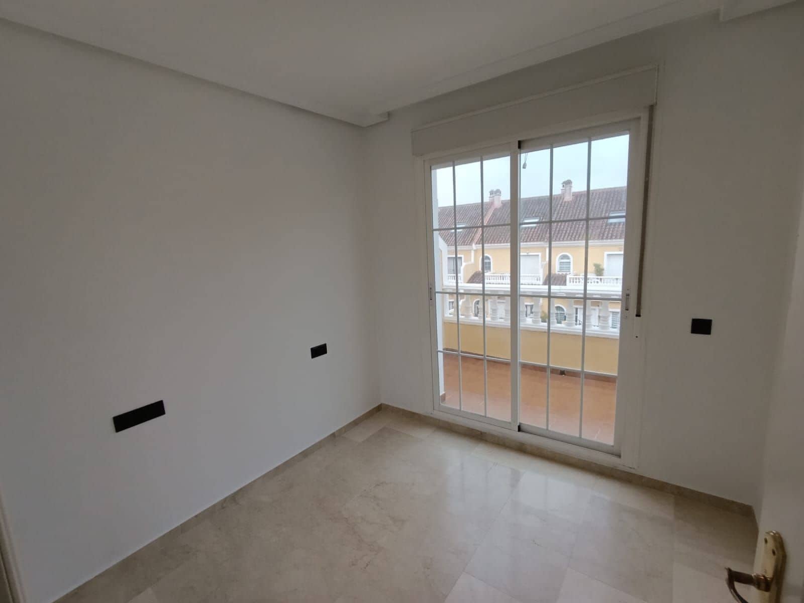 4 soveværelse Byhus til salg i Calahonda - € 449.000 (Ref: 9738868)