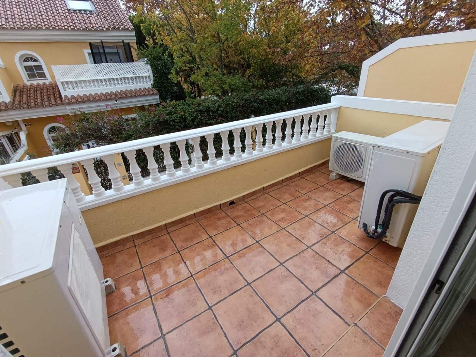 4 soveværelse Byhus til salg i Calahonda - € 449.000 (Ref: 9738868)