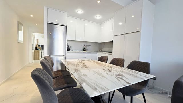 Apartamento de 1 habitación en Puerto Banus, Marbella en venta - 600.000 € (Ref: 9738869)