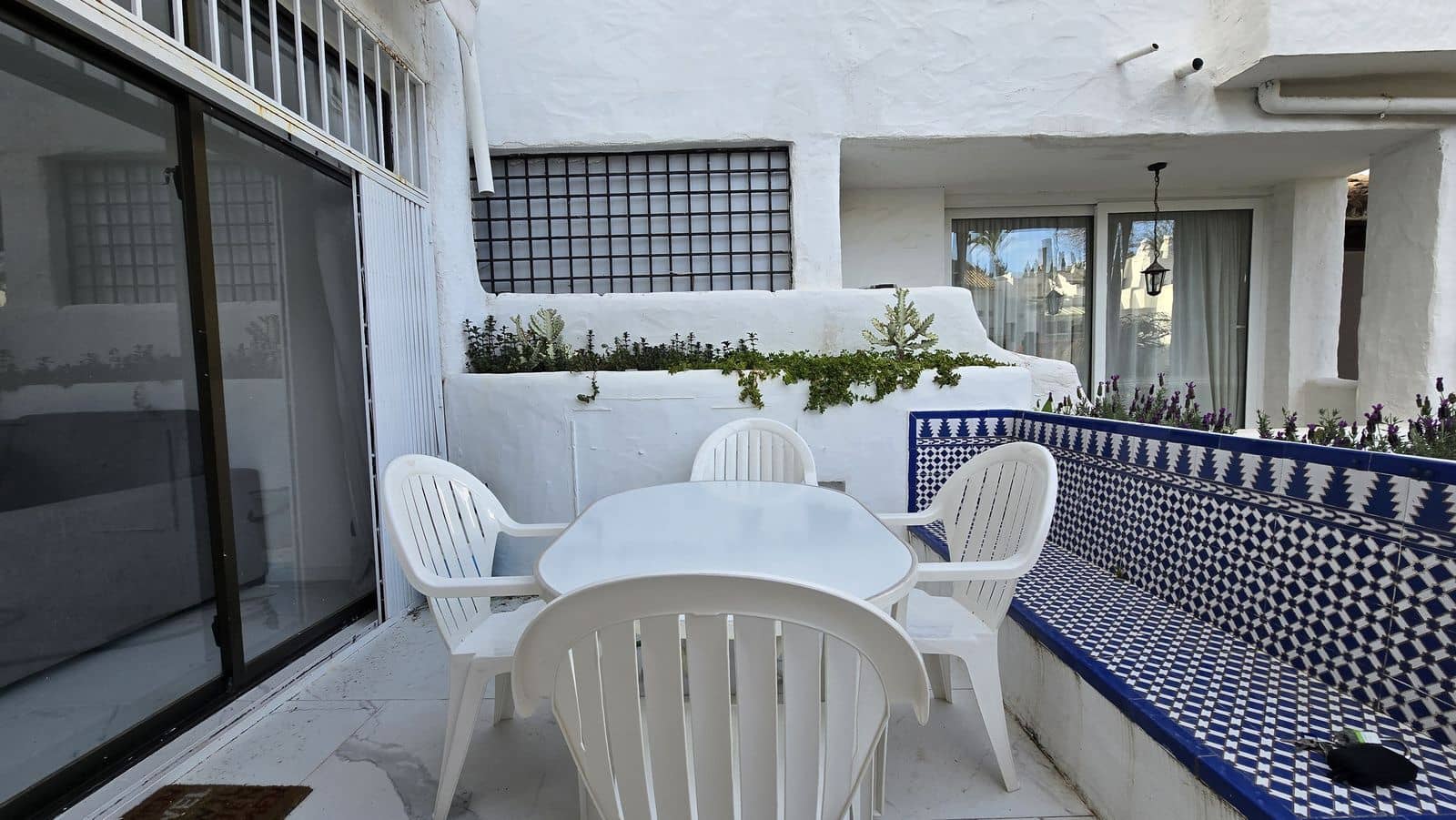 Apartamento de 1 habitación en Puerto Banus en venta - 600.000 € (Ref: 9738869)