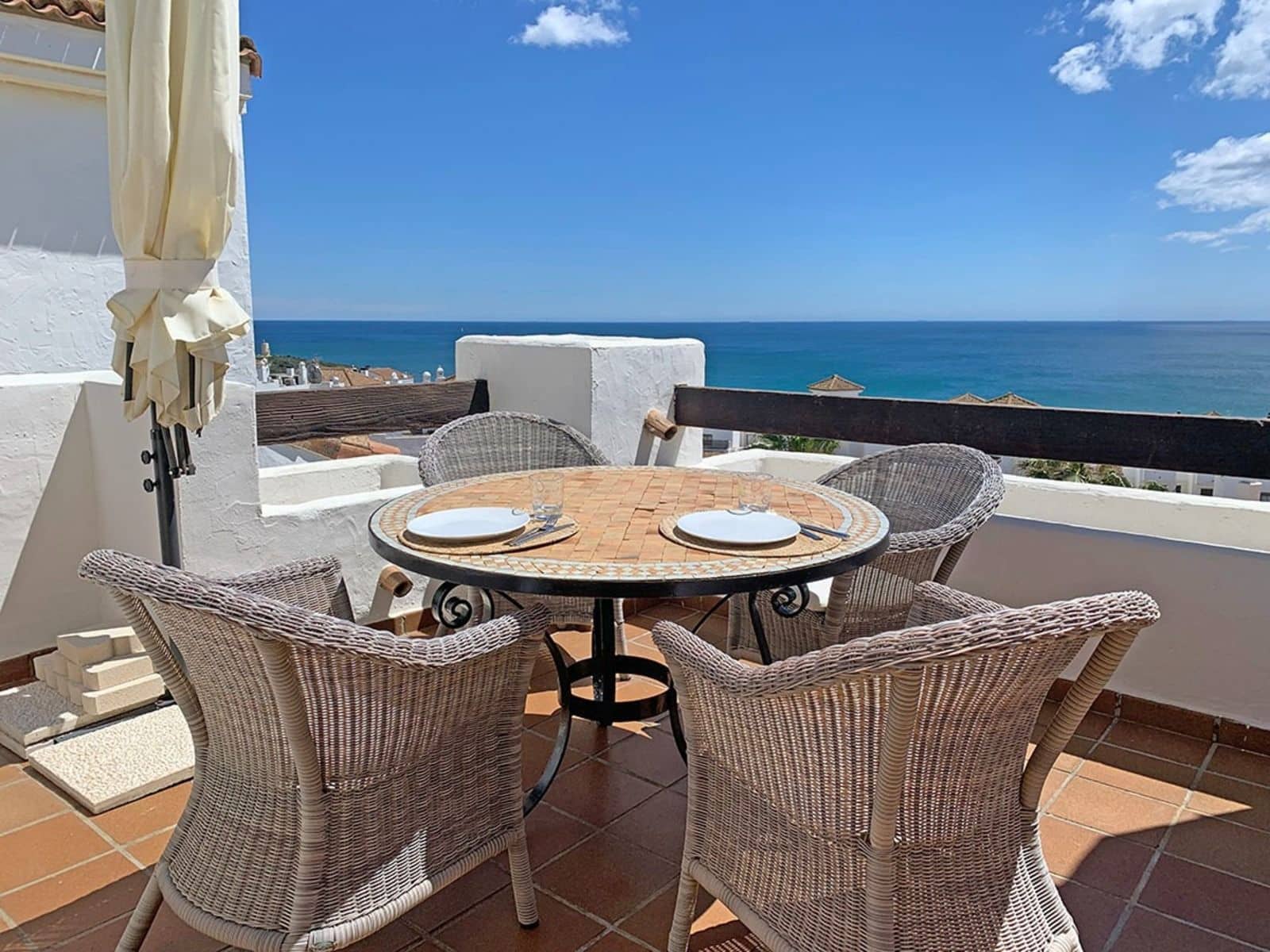 2 bedroom Penthouse for sale in La Alcaidesa - € 499,000 (Ref: 9738871)