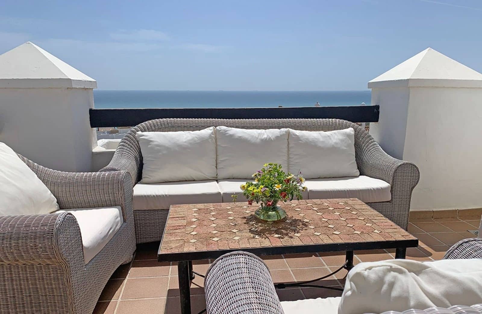 2 bedroom Penthouse for sale in La Alcaidesa - € 499,000 (Ref: 9738871)