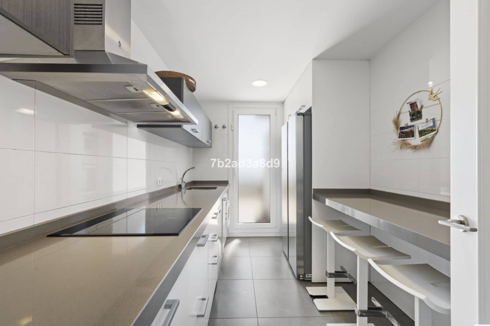 Ático de 3 habitaciones en Puerto Banus en venta - 2.300.000 € (Ref: 9738880)