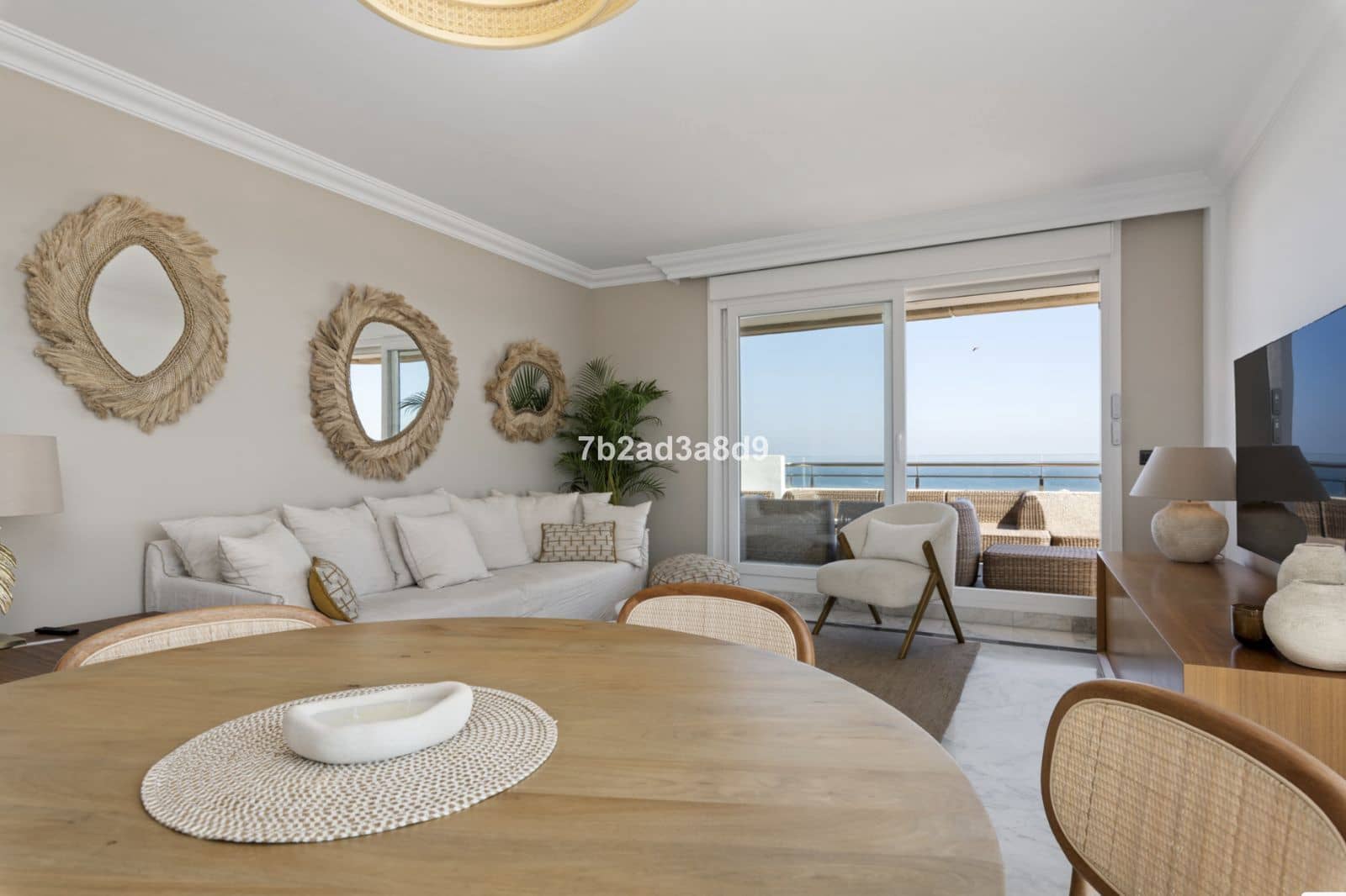 Ático de 3 habitaciones en Puerto Banus en venta - 2.300.000 € (Ref: 9738880)