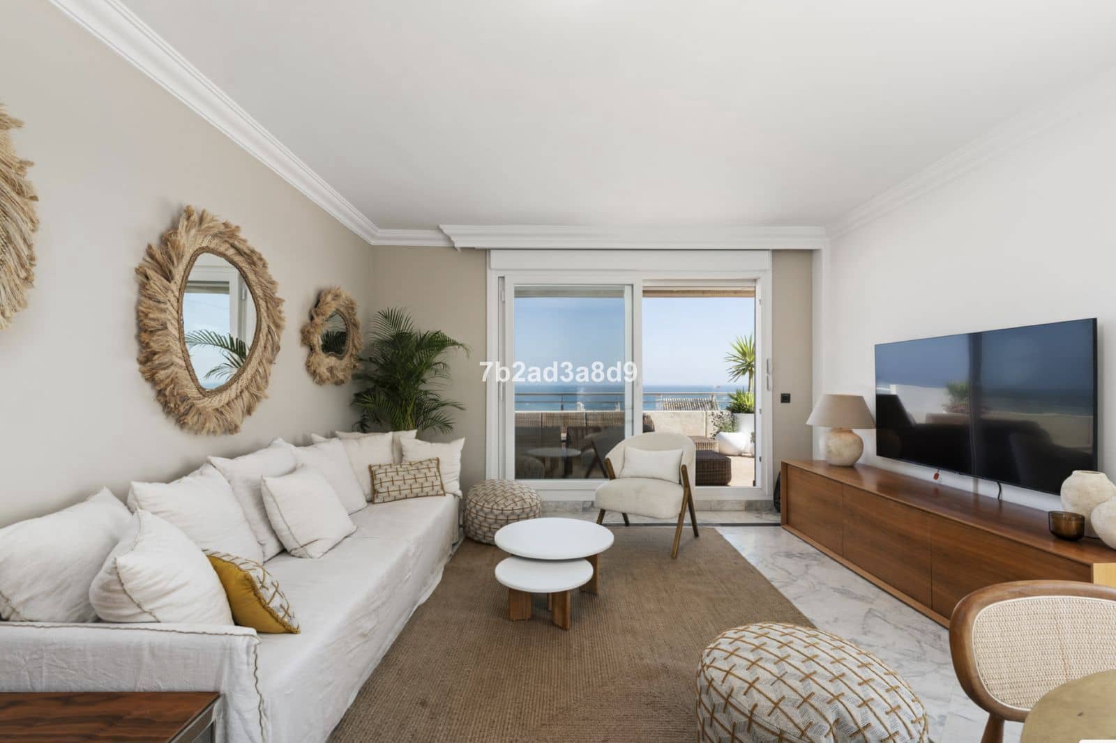 Ático de 3 habitaciones en Puerto Banus en venta - 2.300.000 € (Ref: 9738880)