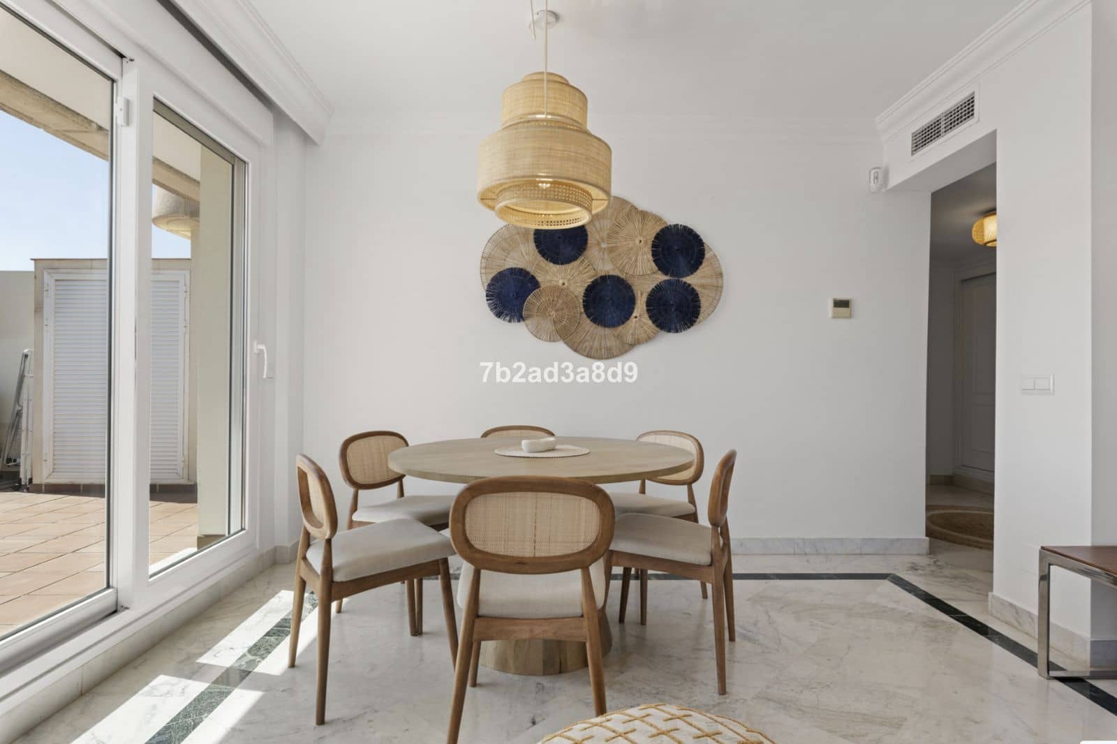 Ático de 3 habitaciones en Puerto Banus en venta - 2.300.000 € (Ref: 9738880)