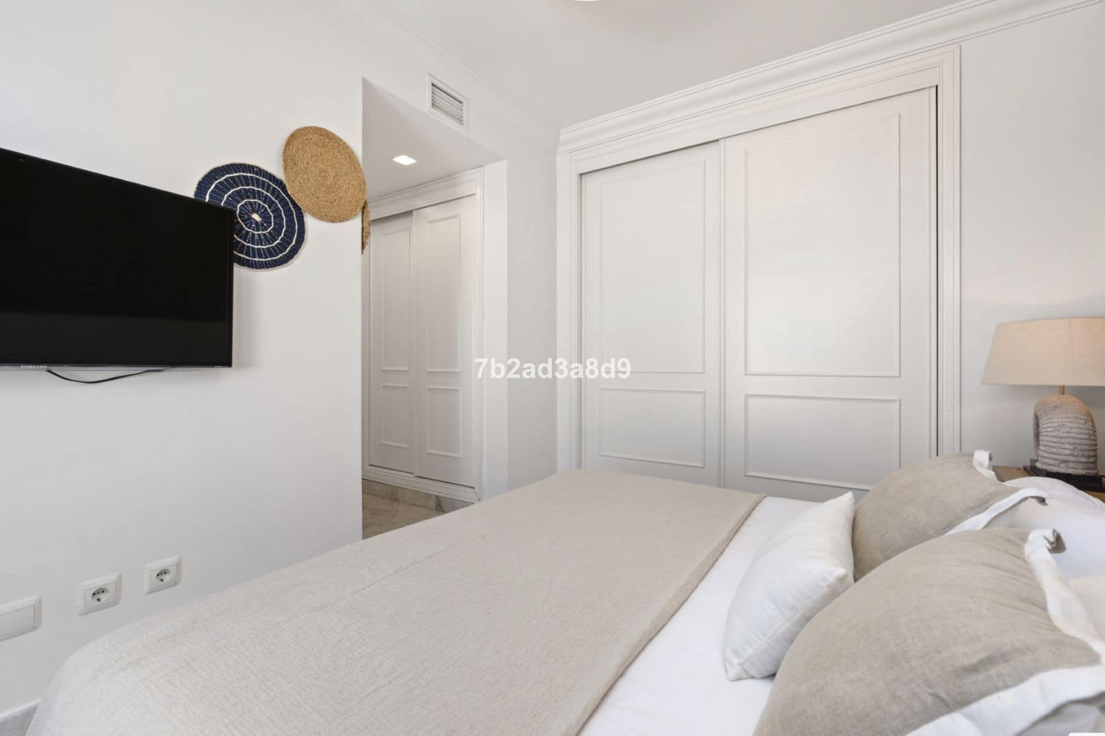 Ático de 3 habitaciones en Puerto Banus en venta - 2.300.000 € (Ref: 9738880)