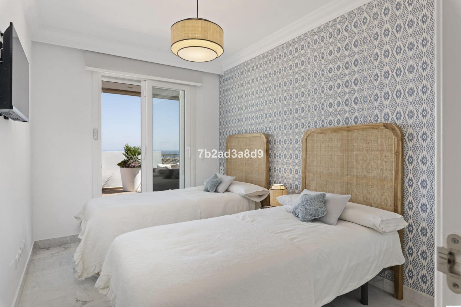 Ático de 3 habitaciones en Puerto Banus en venta - 2.300.000 € (Ref: 9738880)