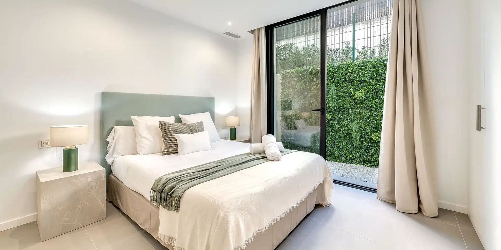 5 quarto Moradia para venda em El Paraiso - 1 795 000 € (Ref: 9738881)