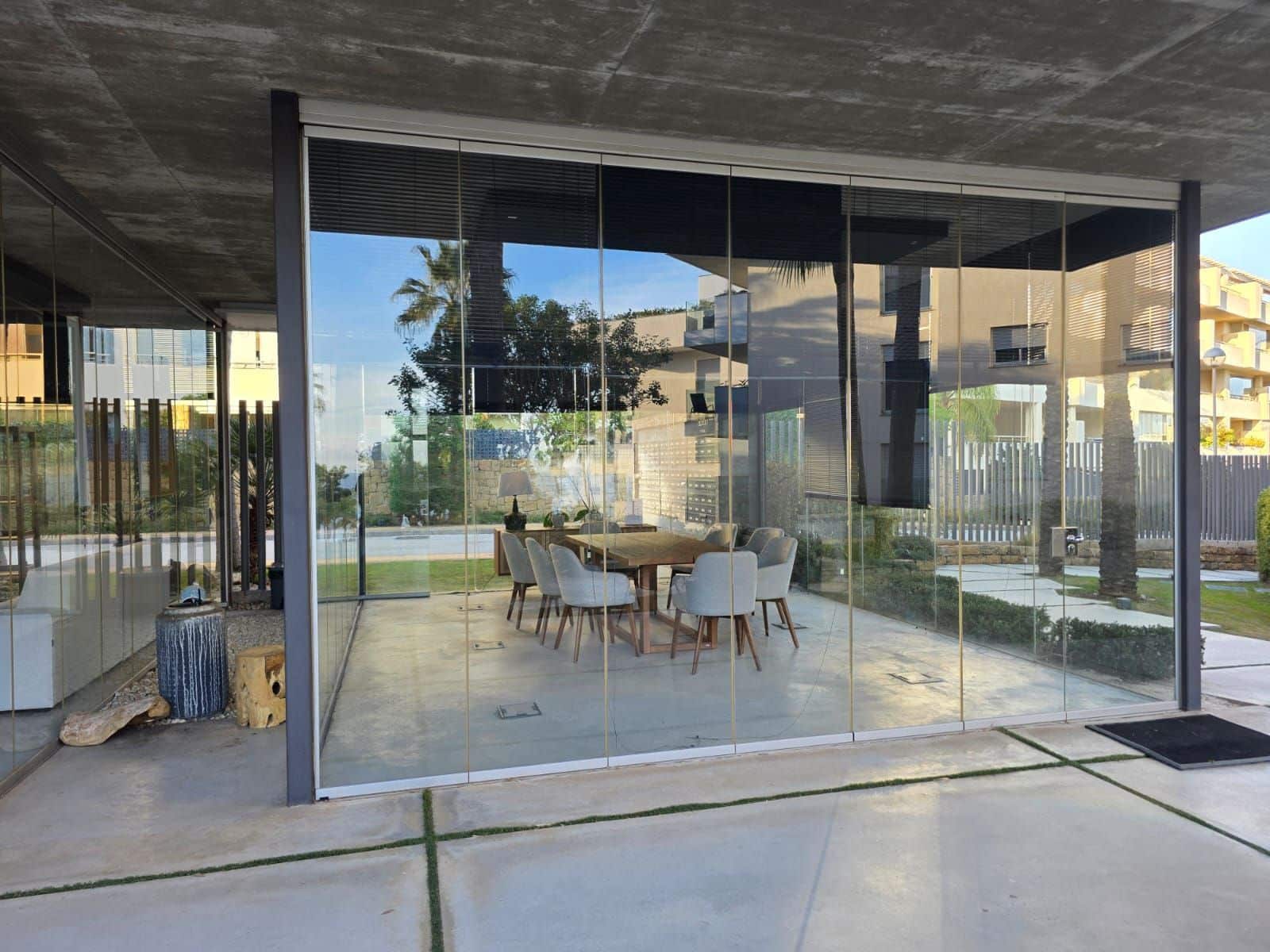 2 bedroom Apartment for sale in Mijas Costa - € 645,000 (Ref: 9738882)