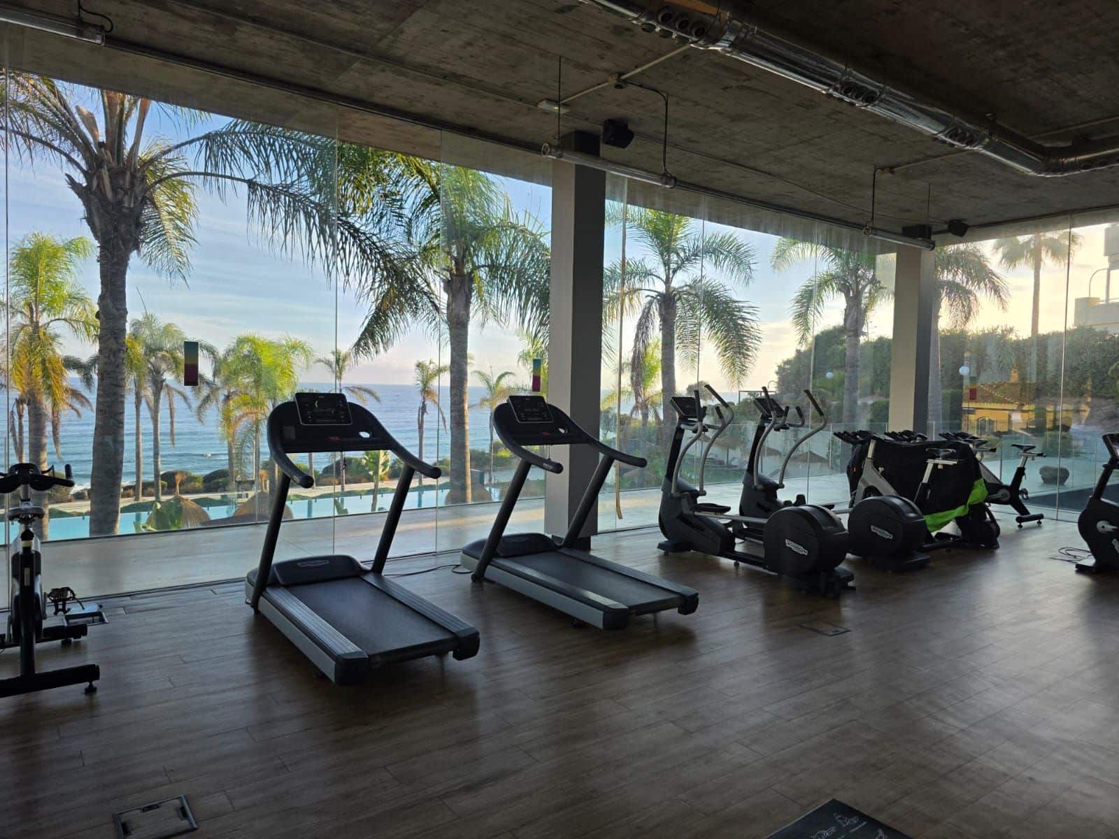 2 bedroom Apartment for sale in Mijas Costa - € 645,000 (Ref: 9738882)