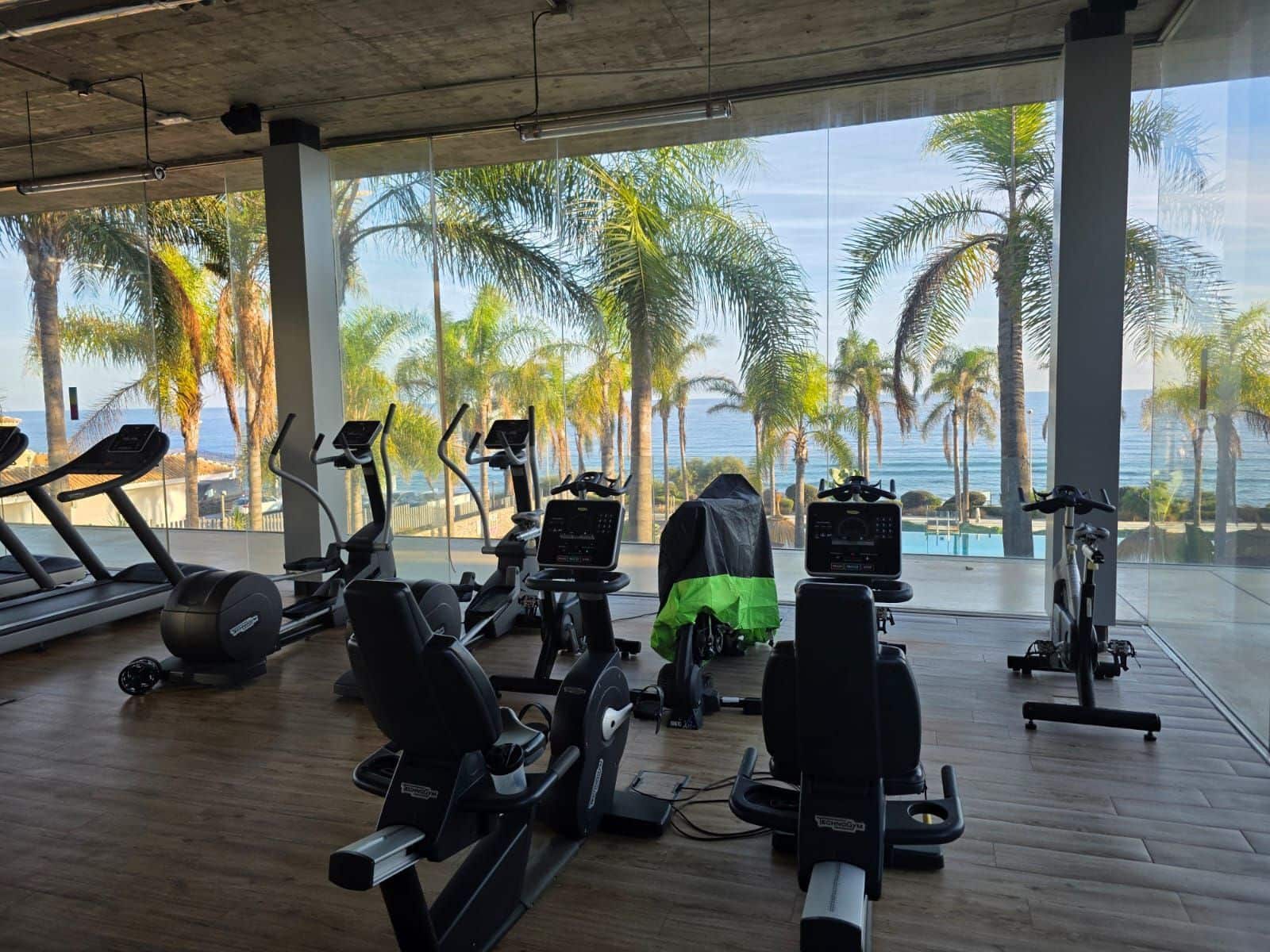 2 bedroom Apartment for sale in Mijas Costa - € 645,000 (Ref: 9738882)