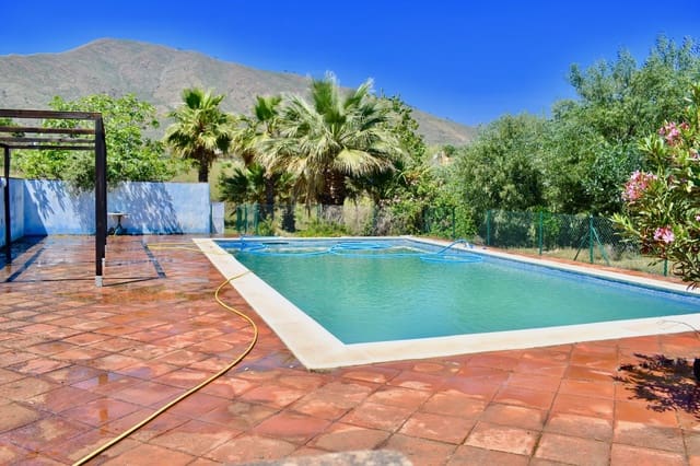 Chalet de 4 habitaciones en La Cala de Mijas, Mijas en venta - 1.195.000 € (Ref: 9738884)