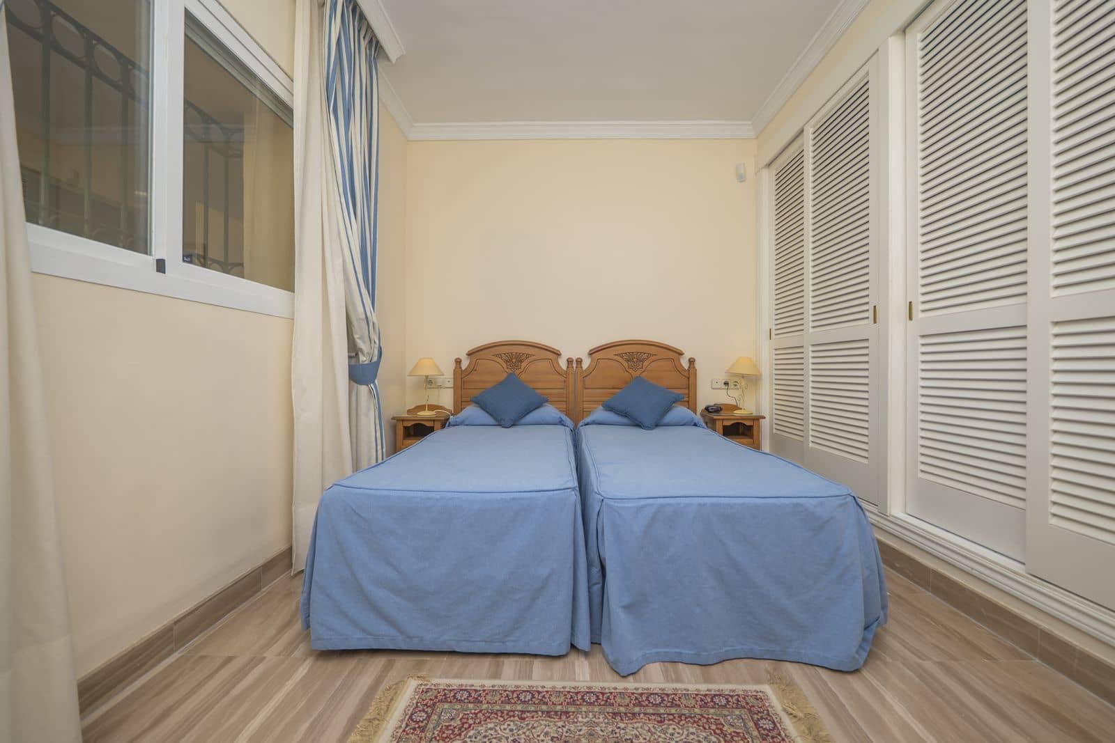 2 bedroom Apartment for sale in Elviria - € 695,000 (Ref: 9738891)