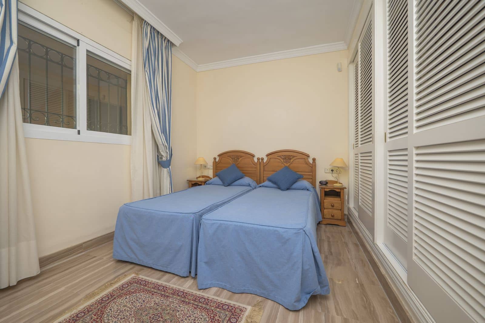 2 bedroom Apartment for sale in Elviria - € 695,000 (Ref: 9738891)