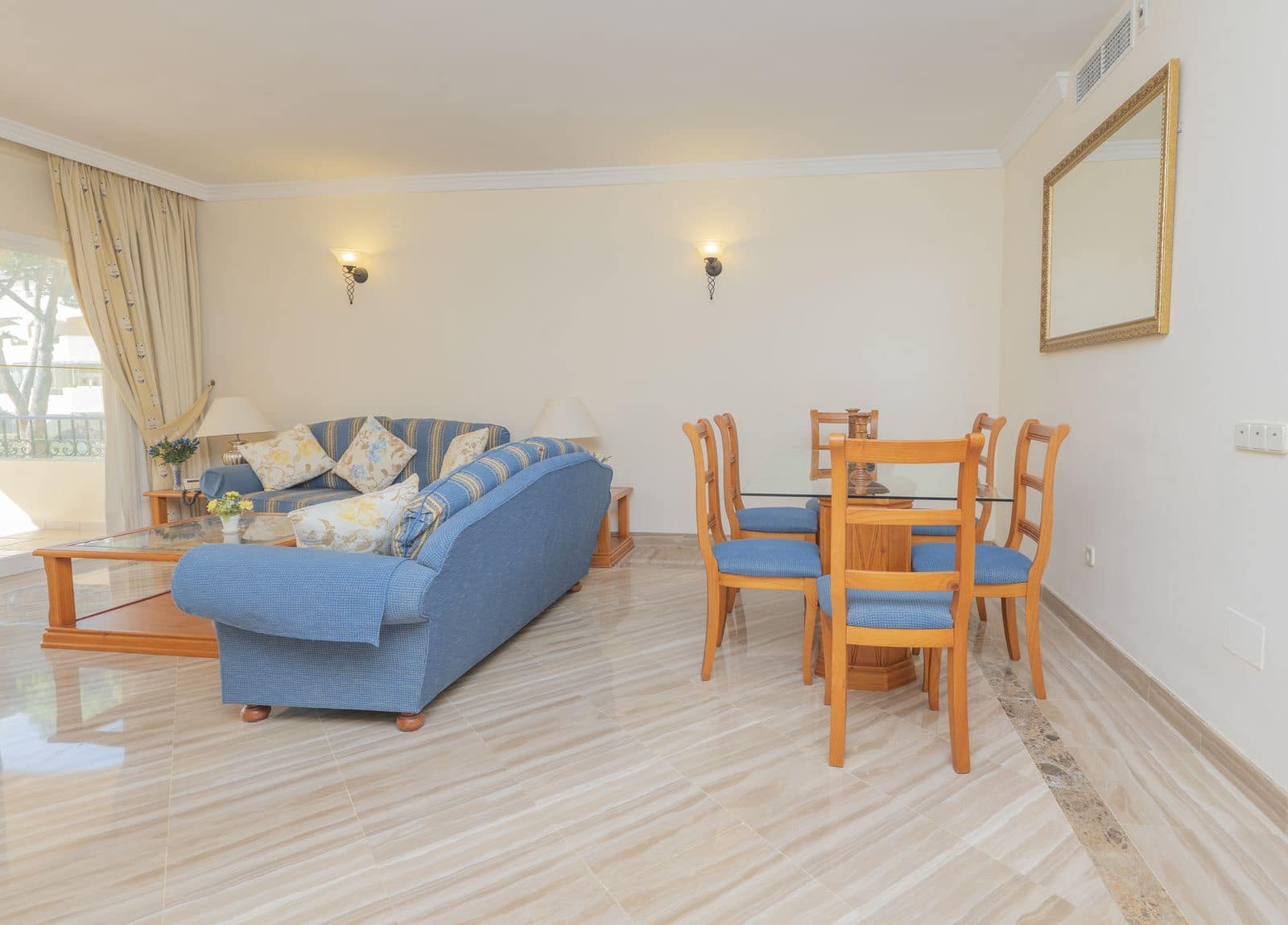 2 bedroom Apartment for sale in Elviria - € 695,000 (Ref: 9738891)